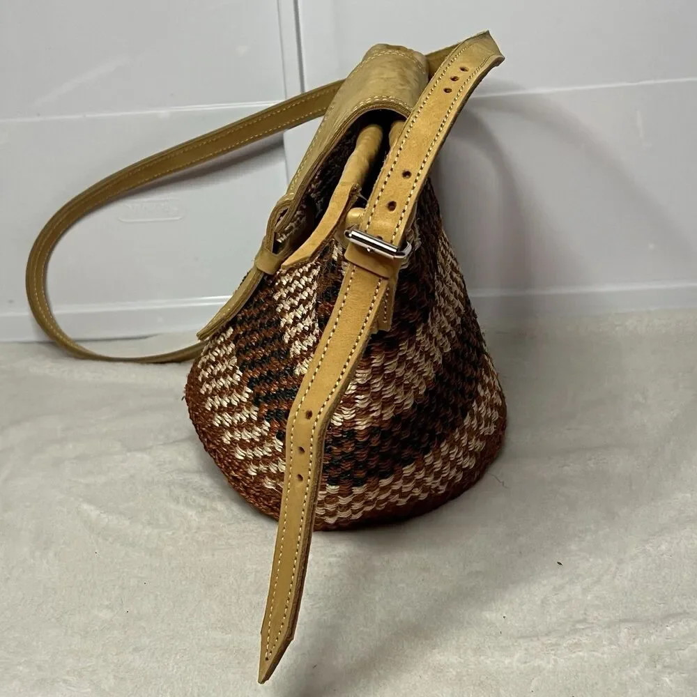 SAWA SAWA Waves on Earth Handmade Striped Sisal Tote Crossbody Purse Strap - Picture 12 of 13